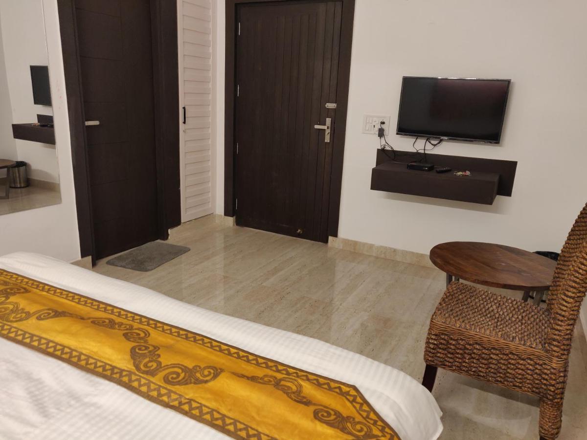 גורגאון Aakritii Hotels מראה חיצוני תמונה
