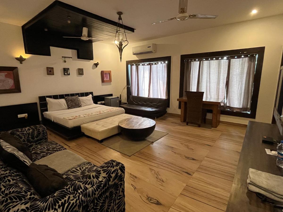 גורגאון Aakritii Hotels מראה חיצוני תמונה