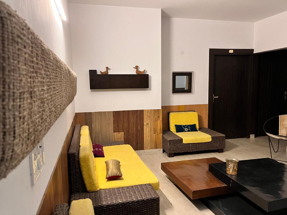 גורגאון Aakritii Hotels מראה חיצוני תמונה
