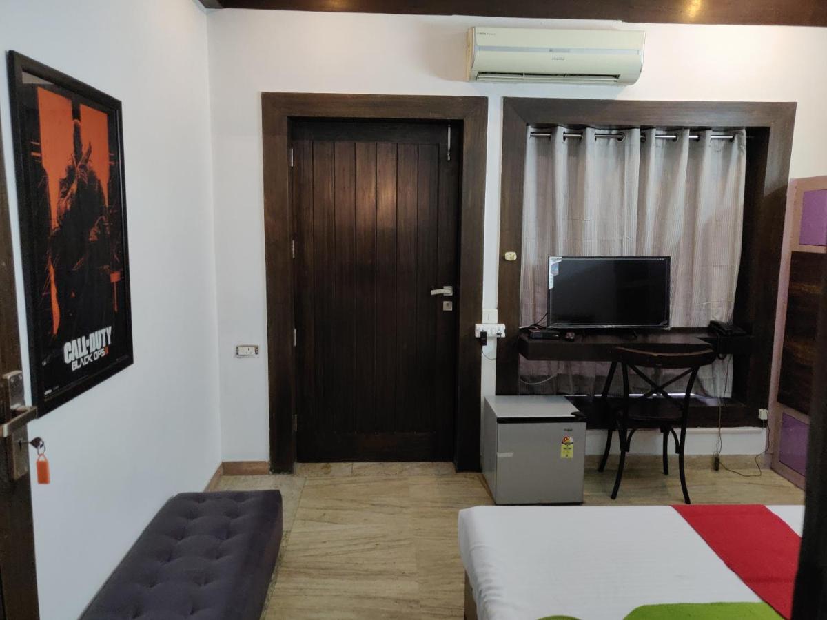 גורגאון Aakritii Hotels מראה חיצוני תמונה