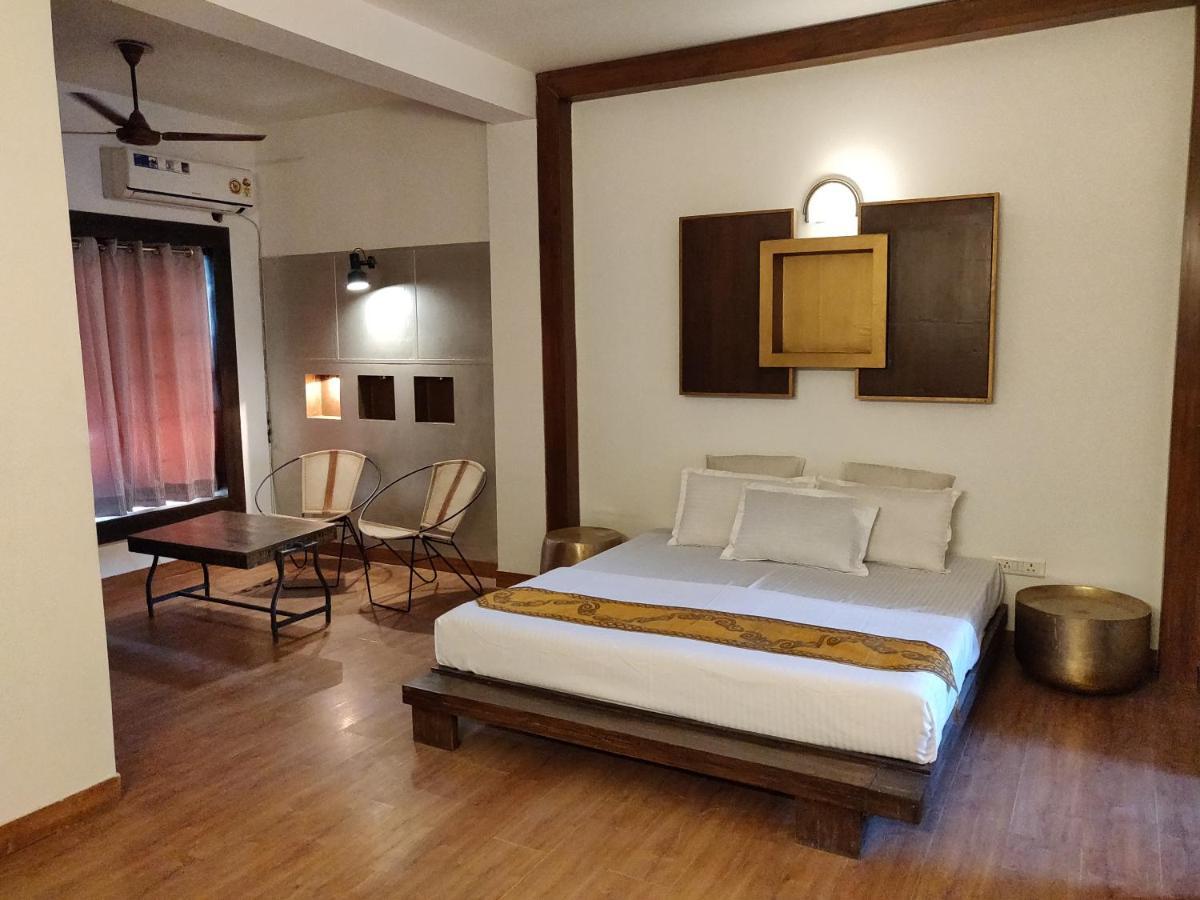 גורגאון Aakritii Hotels מראה חיצוני תמונה